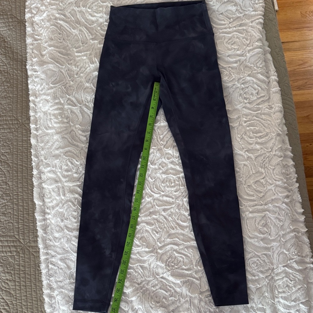 Lululemon Athletica Navy diamond dye Leggings